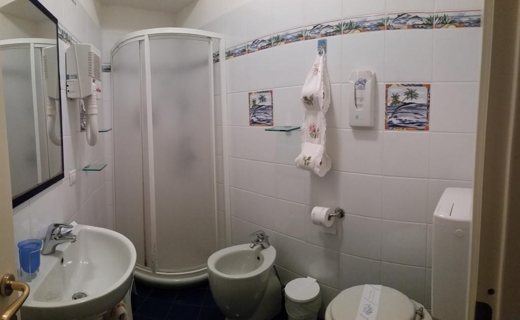 Affittacamere Da Carla Bonassola Chambre photo