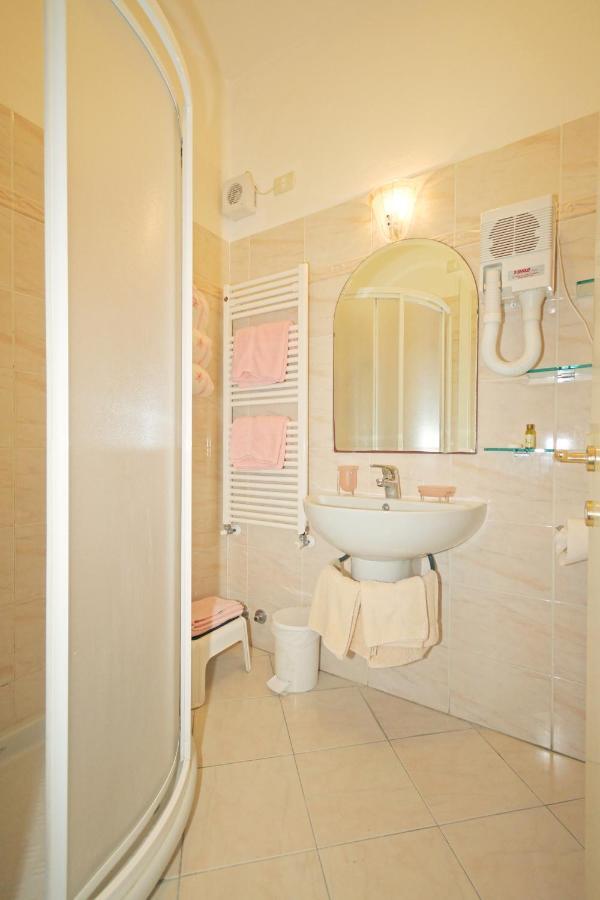Affittacamere Da Carla Bonassola Chambre photo